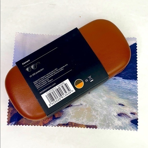 KOMONO Women’s Clement Safari Sunglasses - Picture 15 of 15